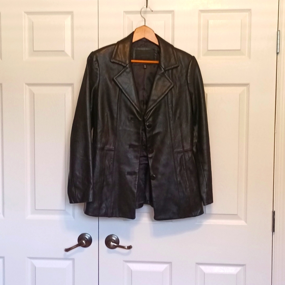 Avanti leather jacket. Soft leather fully lined. Size S
